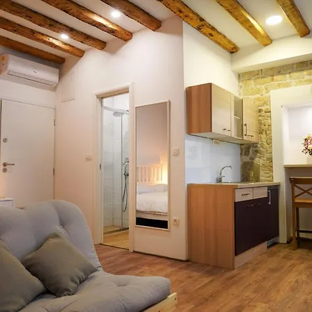 Romanic Palace Πανσιόν 4*